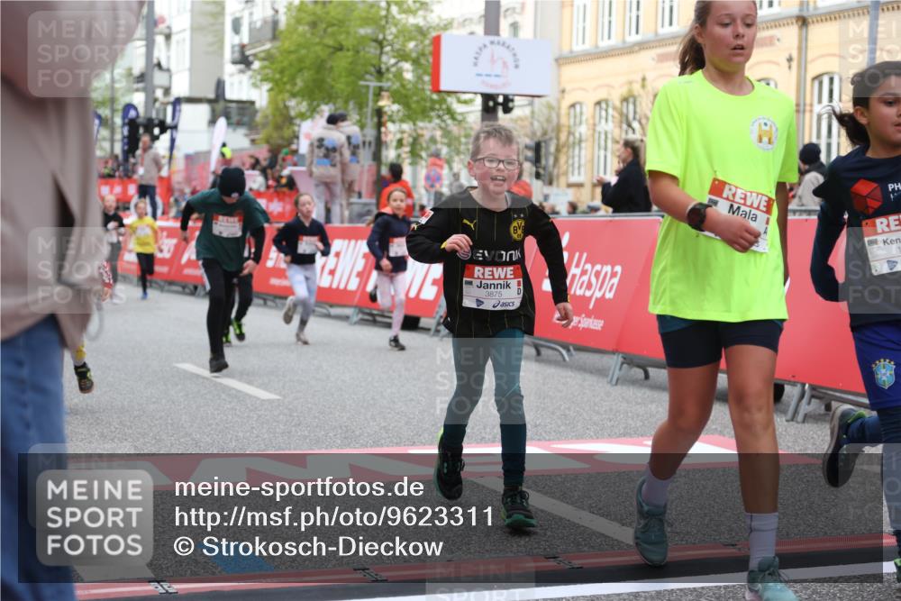 25.04.2026 - Das Zehntel Strokosch-Dieckow http://msf.ph/oto/9623311 25.04.2026 08:56:34 Ziel 1008, 1388, 1875, 1898, 2071, 2196, 2207, 2319, 2494, 2527, 2686, 3080, 3101, 3234, 3275, 3354, 3360, 3875, 4035 meine-sportfotos.de