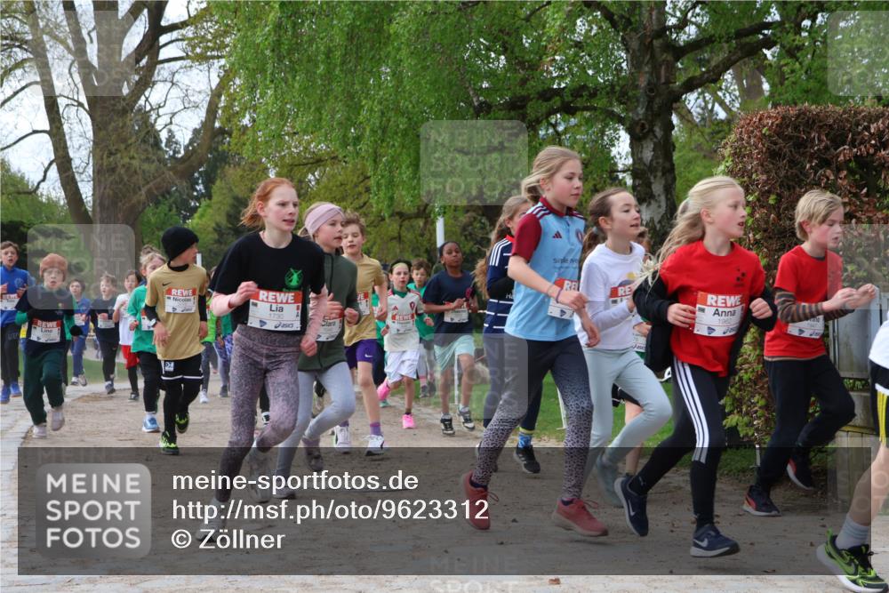 25.04.2026 - Das Zehntel Zöllner http://msf.ph/oto/9623312 25.04.2026 07:42:06 Laufen 1730, 1962 meine-sportfotos.de