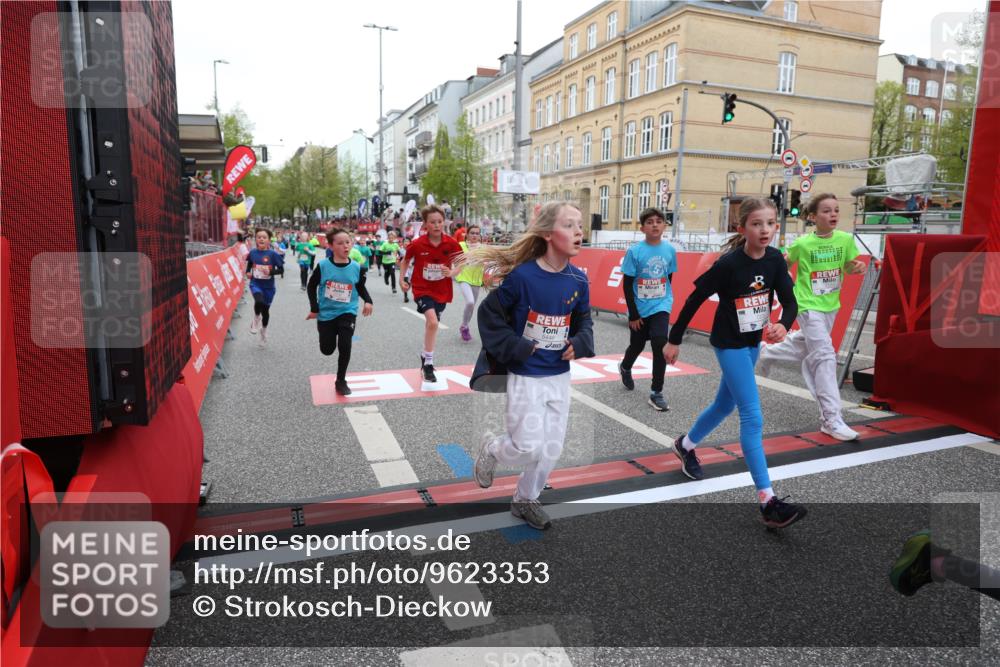 25.04.2026 - Das Zehntel Strokosch-Dieckow http://msf.ph/oto/9623353 25.04.2026 10:54:57 Ziel 5357, 5446, 5584, 5729, 5771, 5786, 5827, 6036, 6065, 6076, 6219, 6222, 6226, 6247, 6373, 6393, 6500, 6709, 6912, 7133, 7183, 7205, 7307, 7314, 7340, 7623, 7681, 7746, 8019, 8041, 8067 meine-sportfotos.de