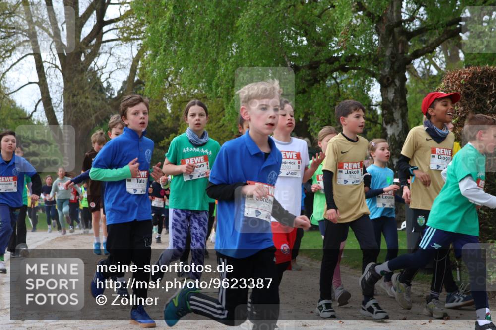 25.04.2026 - Das Zehntel Zöllner http://msf.ph/oto/9623387 25.04.2026 07:42:10 Laufen 521, 1759, 1762, 1760, 2883, 3722 meine-sportfotos.de
