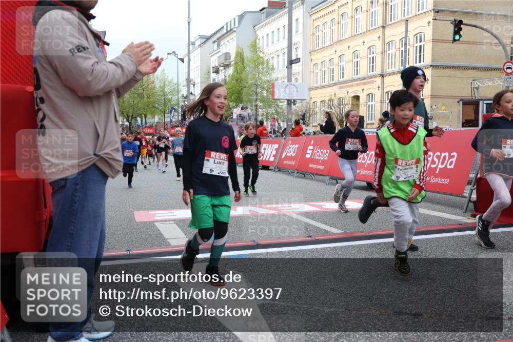 25.04.2026 - Das Zehntel Strokosch-Dieckow http://msf.ph/oto/9623397 25.04.2026 08:56:36 Ziel 1008, 1155, 1388, 1575, 1638, 1875, 1898, 2002, 2071, 2108, 2196, 2207, 2319, 2494, 2527, 2686, 3080, 3101, 3234, 3275, 3354, 3360, 3875, 4035 meine-sportfotos.de