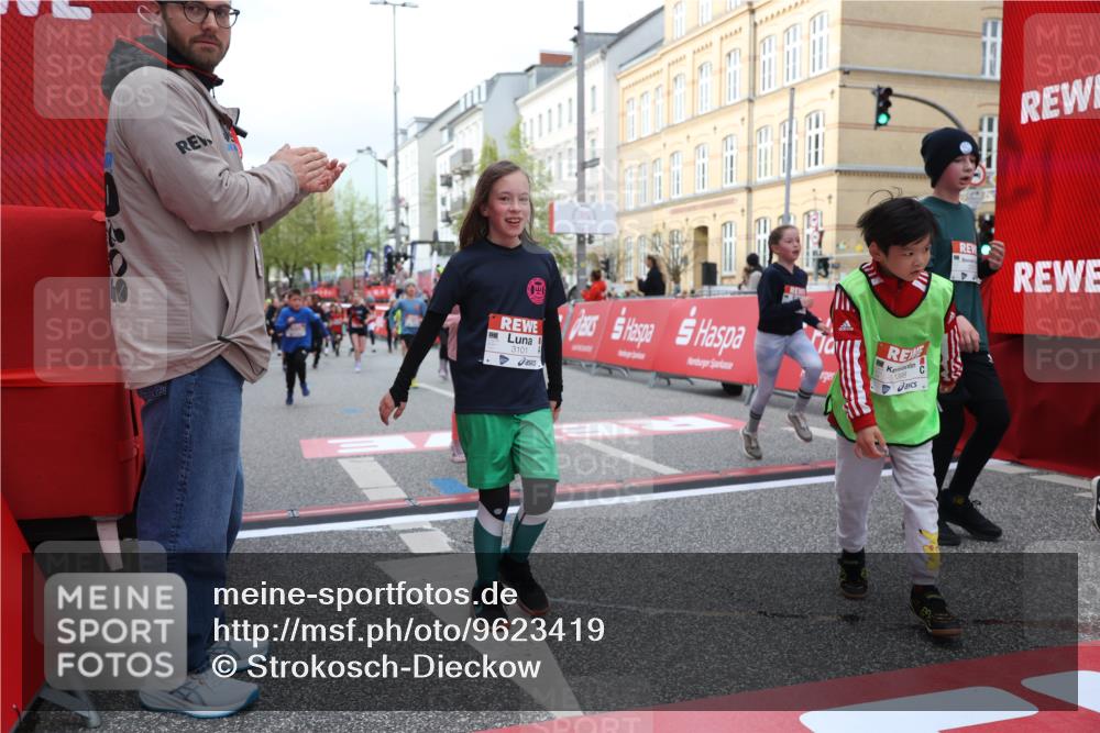25.04.2026 - Das Zehntel Strokosch-Dieckow http://msf.ph/oto/9623419 25.04.2026 08:56:37 Ziel 1155, 1388, 1575, 1638, 1639, 1875, 1898, 1963, 1968, 2002, 2071, 2108, 2196, 2207, 2319, 2494, 2686, 3101, 3234, 3275, 3354, 3360, 3875, 3975, 4035 meine-sportfotos.de