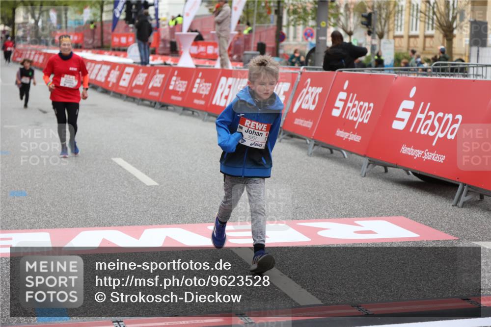 25.04.2026 - Das Zehntel Strokosch-Dieckow http://msf.ph/oto/9623528 25.04.2026 09:15:17 Ziel 2106, 3907 meine-sportfotos.de