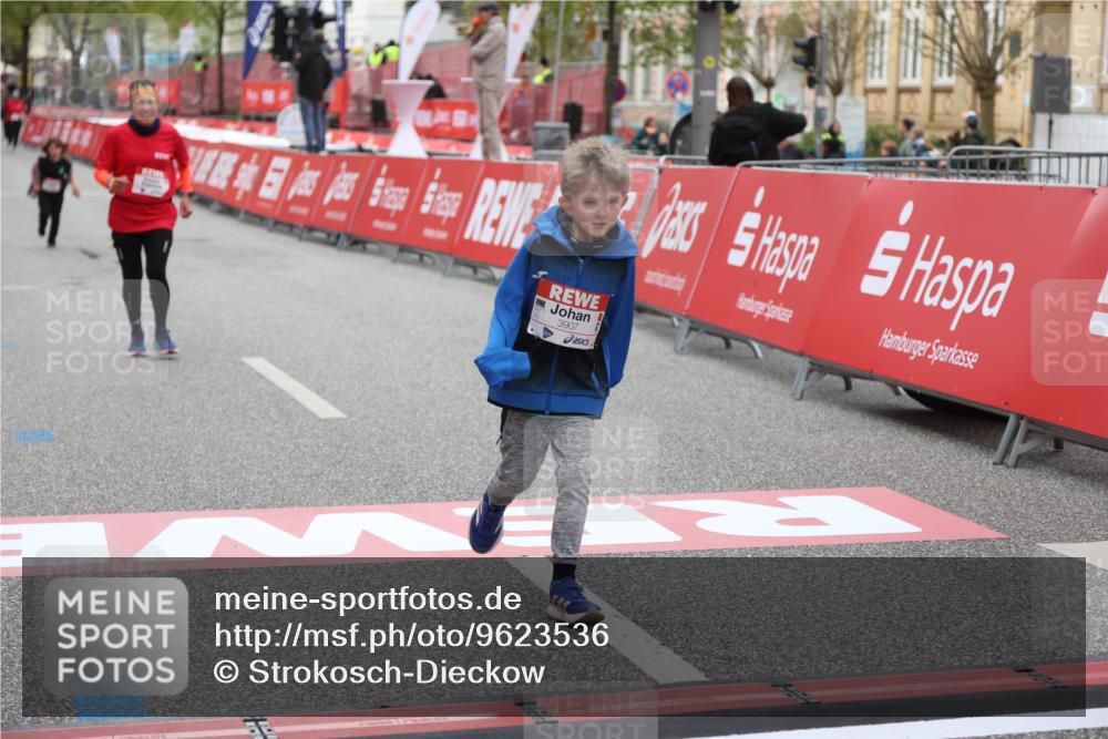 25.04.2026 - Das Zehntel Strokosch-Dieckow http://msf.ph/oto/9623536 25.04.2026 09:15:17 Ziel 2106, 3907 meine-sportfotos.de