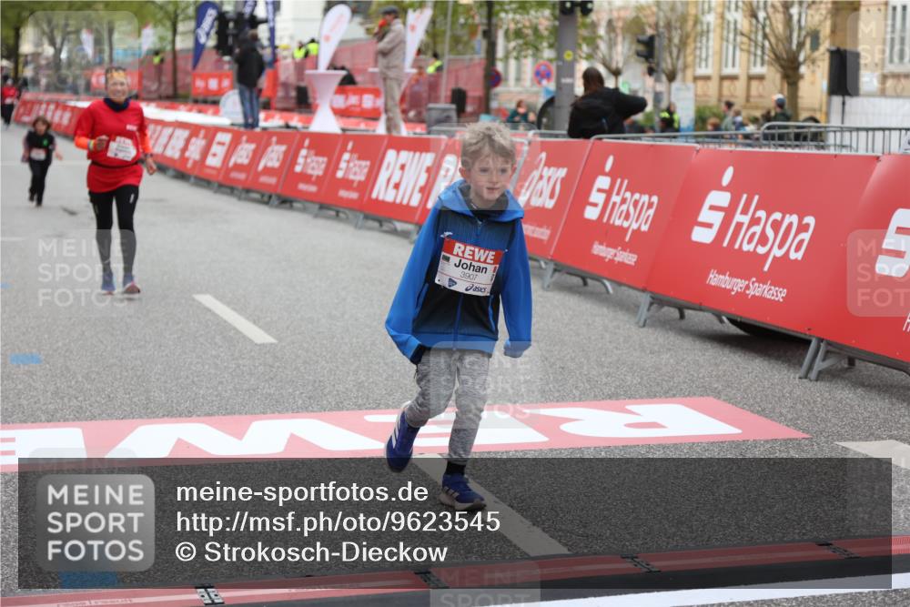 25.04.2026 - Das Zehntel Strokosch-Dieckow http://msf.ph/oto/9623545 25.04.2026 09:15:17 Ziel 2106, 3907 meine-sportfotos.de