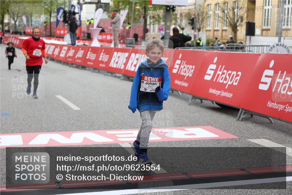 25.04.2026 - Das Zehntel Strokosch-Dieckow http://msf.ph/oto/9623554 25.04.2026 09:15:17 Ziel 2106, 3907 meine-sportfotos.de