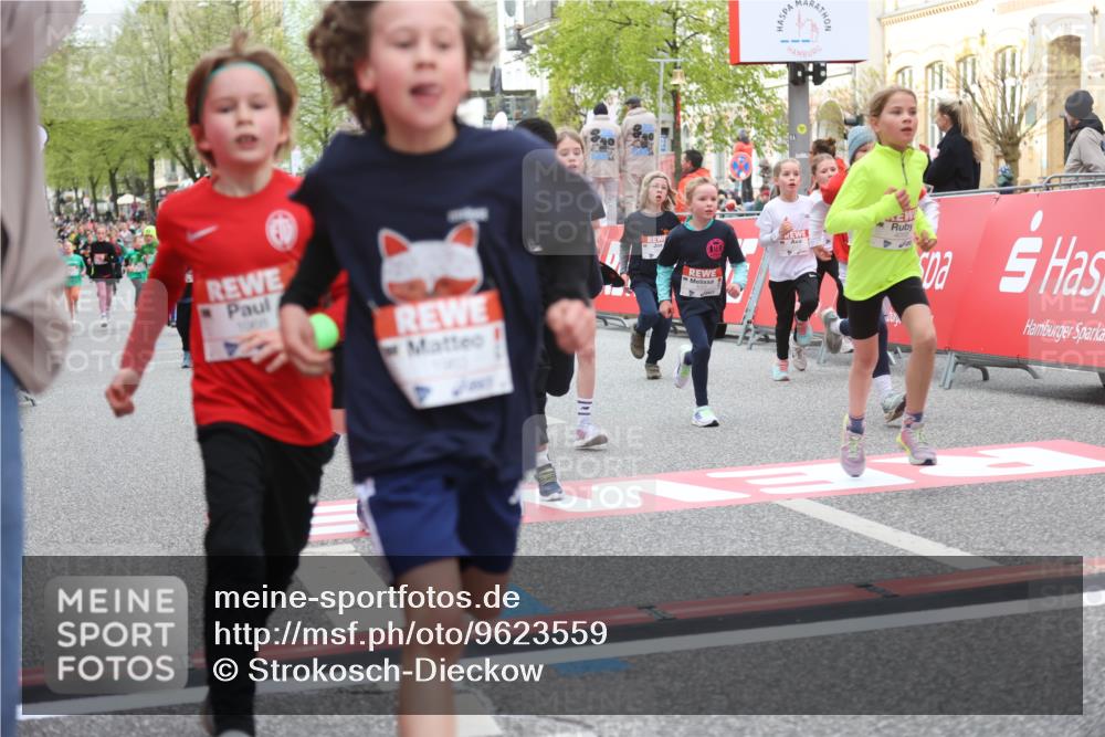 25.04.2026 - Das Zehntel Strokosch-Dieckow http://msf.ph/oto/9623559 25.04.2026 08:56:40 Ziel 1155, 1302, 1388, 1575, 1638, 1639, 1645, 1828, 1877, 1963, 1968, 2002, 2071, 2108, 2565, 2594, 2615, 2669, 3002, 3101, 3354, 3360, 3520, 3526, 3844, 3849, 3875, 3975, 4058 meine-sportfotos.de
