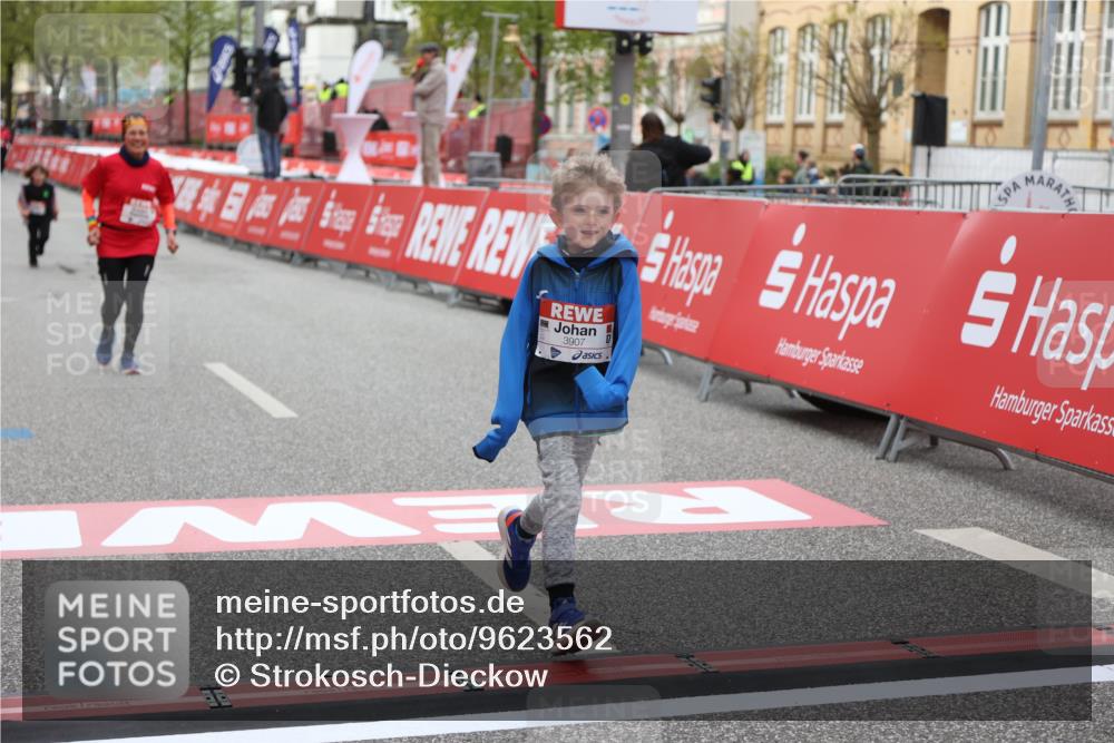 25.04.2026 - Das Zehntel Strokosch-Dieckow http://msf.ph/oto/9623562 25.04.2026 09:15:17 Ziel 2106, 3907 meine-sportfotos.de