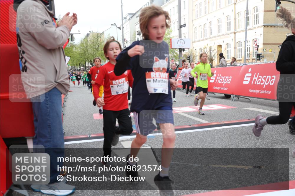 25.04.2026 - Das Zehntel Strokosch-Dieckow http://msf.ph/oto/9623574 25.04.2026 08:56:40 Ziel 1155, 1302, 1388, 1575, 1638, 1639, 1645, 1828, 1877, 1963, 1968, 2002, 2071, 2108, 2565, 2594, 2615, 2669, 3002, 3101, 3354, 3360, 3520, 3526, 3844, 3849, 3875, 3975, 4058 meine-sportfotos.de