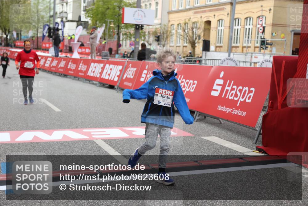 25.04.2026 - Das Zehntel Strokosch-Dieckow http://msf.ph/oto/9623608 25.04.2026 09:15:17 Ziel 2106, 3907 meine-sportfotos.de