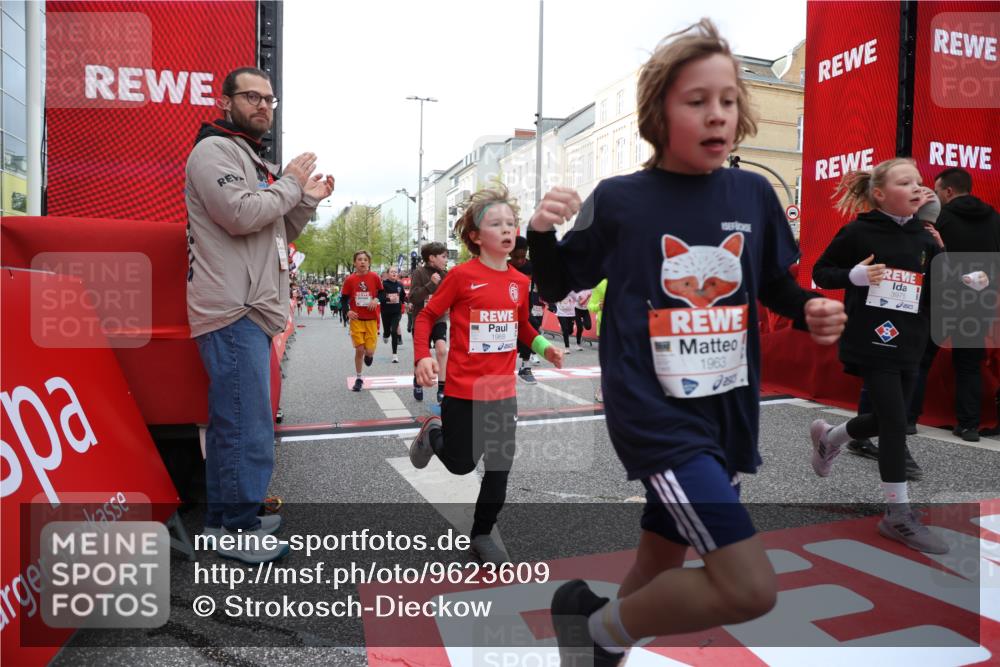 25.04.2026 - Das Zehntel Strokosch-Dieckow http://msf.ph/oto/9623609 25.04.2026 08:56:41 Ziel 1155, 1302, 1316, 1388, 1575, 1638, 1639, 1645, 1740, 1828, 1877, 1963, 1968, 2002, 2071, 2108, 2296, 2565, 2594, 2615, 2669, 3002, 3101, 3354, 3360, 3520, 3526, 3844, 3849, 3975, 4058 meine-sportfotos.de