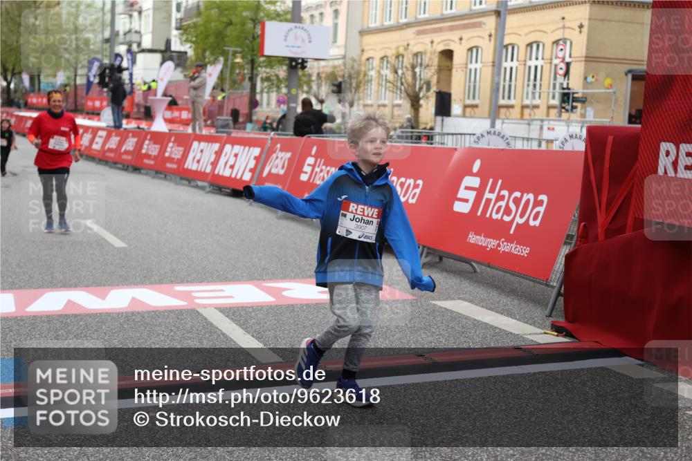 25.04.2026 - Das Zehntel Strokosch-Dieckow http://msf.ph/oto/9623618 25.04.2026 09:15:17 Ziel 2106, 3907 meine-sportfotos.de