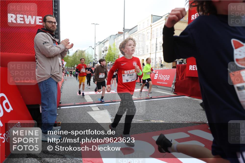 25.04.2026 - Das Zehntel Strokosch-Dieckow http://msf.ph/oto/9623623 25.04.2026 08:56:41 Ziel 1155, 1302, 1316, 1388, 1575, 1638, 1639, 1645, 1740, 1828, 1877, 1963, 1968, 2002, 2071, 2108, 2296, 2565, 2594, 2615, 2669, 3002, 3101, 3354, 3360, 3520, 3526, 3844, 3849, 3975, 4058 meine-sportfotos.de