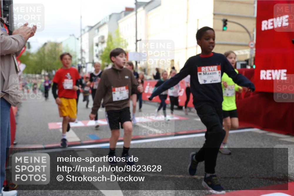 25.04.2026 - Das Zehntel Strokosch-Dieckow http://msf.ph/oto/9623628 25.04.2026 08:56:41 Ziel 1155, 1302, 1316, 1388, 1575, 1638, 1639, 1645, 1740, 1828, 1877, 1963, 1968, 2002, 2071, 2108, 2296, 2565, 2594, 2615, 2669, 3002, 3101, 3354, 3360, 3520, 3526, 3844, 3849, 3975, 4058 meine-sportfotos.de