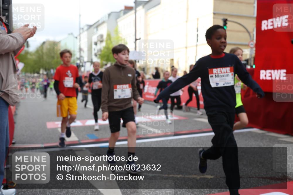 25.04.2026 - Das Zehntel Strokosch-Dieckow http://msf.ph/oto/9623632 25.04.2026 08:56:41 Ziel 1155, 1302, 1316, 1388, 1575, 1638, 1639, 1645, 1740, 1828, 1877, 1963, 1968, 2002, 2071, 2108, 2296, 2565, 2594, 2615, 2669, 3002, 3101, 3354, 3360, 3520, 3526, 3844, 3849, 3975, 4058 meine-sportfotos.de
