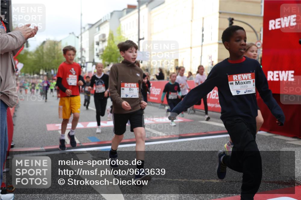 25.04.2026 - Das Zehntel Strokosch-Dieckow http://msf.ph/oto/9623639 25.04.2026 08:56:41 Ziel 1155, 1302, 1316, 1388, 1575, 1638, 1639, 1645, 1740, 1828, 1877, 1963, 1968, 2002, 2071, 2108, 2296, 2565, 2594, 2615, 2669, 3002, 3101, 3354, 3360, 3520, 3526, 3844, 3849, 3975, 4058 meine-sportfotos.de