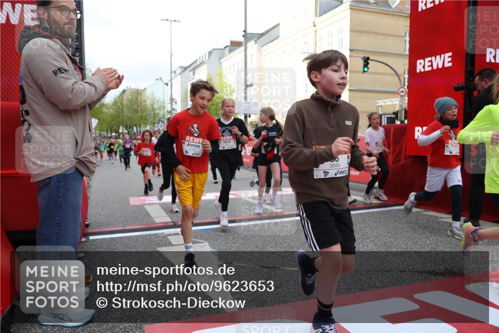 25.04.2026 - Das Zehntel Strokosch-Dieckow http://msf.ph/oto/9623653 25.04.2026 08:56:42 Ziel 1155, 1302, 1316, 1575, 1638, 1639, 1645, 1717, 1740, 1828, 1877, 1963, 1968, 2002, 2071, 2108, 2296, 2565, 2594, 2615, 2669, 2895, 3002, 3354, 3360, 3520, 3526, 3844, 3849, 3975, 4058 meine-sportfotos.de