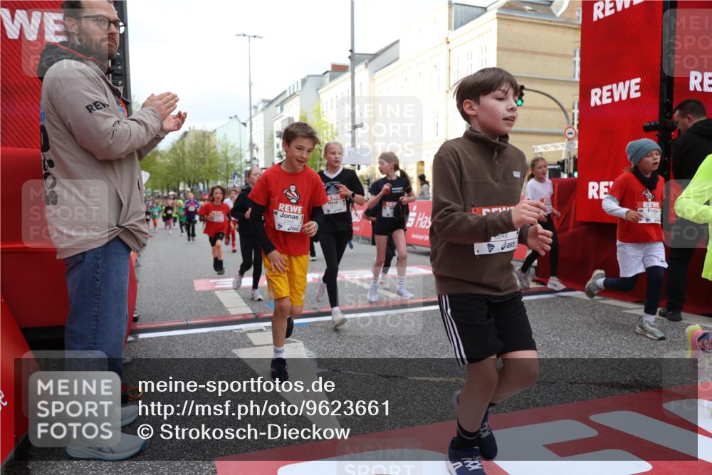 25.04.2026 - Das Zehntel Strokosch-Dieckow http://msf.ph/oto/9623661 25.04.2026 08:56:42 Ziel 1155, 1302, 1316, 1575, 1638, 1639, 1645, 1717, 1740, 1828, 1877, 1963, 1968, 2002, 2071, 2108, 2296, 2565, 2594, 2615, 2669, 2895, 3002, 3354, 3360, 3520, 3526, 3844, 3849, 3975, 4058 meine-sportfotos.de