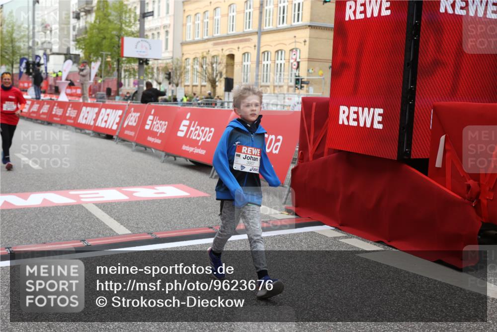 25.04.2026 - Das Zehntel Strokosch-Dieckow http://msf.ph/oto/9623676 25.04.2026 09:15:18 Ziel 2106, 3907 meine-sportfotos.de