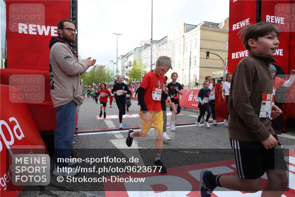 25.04.2026 - Das Zehntel Strokosch-Dieckow http://msf.ph/oto/9623677 25.04.2026 08:56:42 Ziel 1155, 1302, 1316, 1575, 1638, 1639, 1645, 1717, 1740, 1828, 1877, 1963, 1968, 2002, 2071, 2108, 2296, 2565, 2594, 2615, 2669, 2895, 3002, 3354, 3360, 3520, 3526, 3844, 3849, 3975, 4058 meine-sportfotos.de