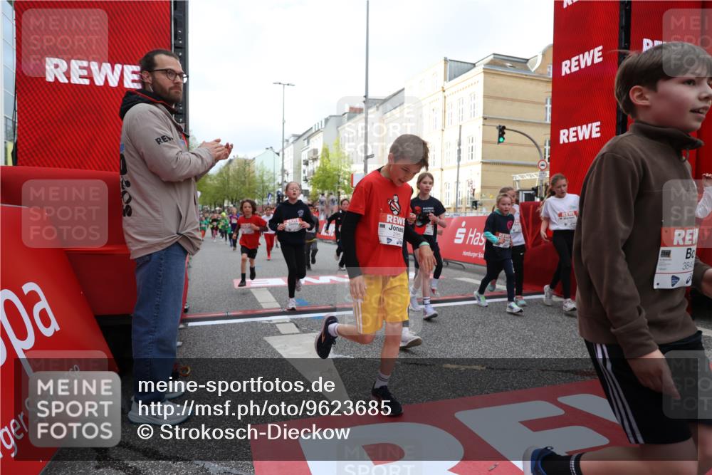 25.04.2026 - Das Zehntel Strokosch-Dieckow http://msf.ph/oto/9623685 25.04.2026 08:56:42 Ziel 1155, 1302, 1316, 1575, 1638, 1639, 1645, 1717, 1740, 1828, 1877, 1963, 1968, 2002, 2071, 2108, 2296, 2565, 2594, 2615, 2669, 2895, 3002, 3354, 3360, 3520, 3526, 3844, 3849, 3975, 4058 meine-sportfotos.de