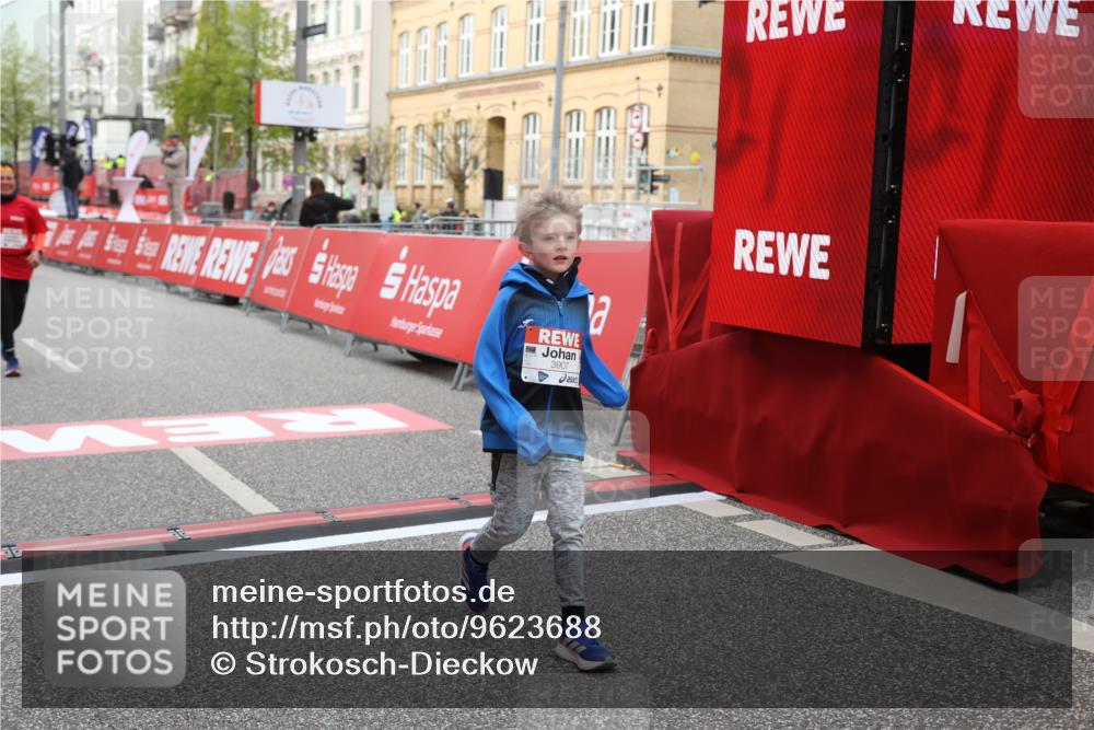 25.04.2026 - Das Zehntel Strokosch-Dieckow http://msf.ph/oto/9623688 25.04.2026 09:15:18 Ziel 2106, 3907 meine-sportfotos.de