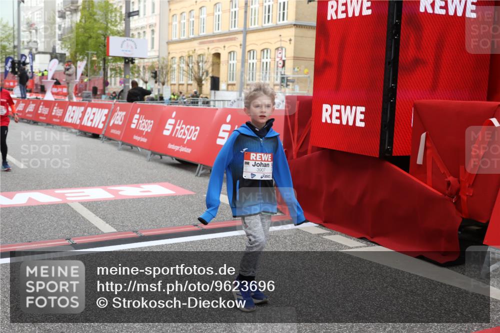 25.04.2026 - Das Zehntel Strokosch-Dieckow http://msf.ph/oto/9623696 25.04.2026 09:15:18 Ziel 2106, 3907 meine-sportfotos.de