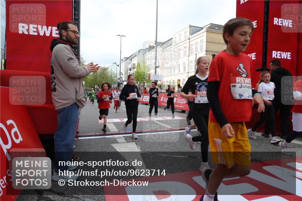 25.04.2026 - Das Zehntel Strokosch-Dieckow http://msf.ph/oto/9623714 25.04.2026 08:56:43 Ziel 1155, 1302, 1316, 1575, 1638, 1639, 1645, 1717, 1740, 1828, 1877, 1963, 1968, 2002, 2108, 2296, 2565, 2594, 2615, 2669, 2895, 3002, 3520, 3526, 3844, 3847, 3849, 3963, 3975, 4058 meine-sportfotos.de