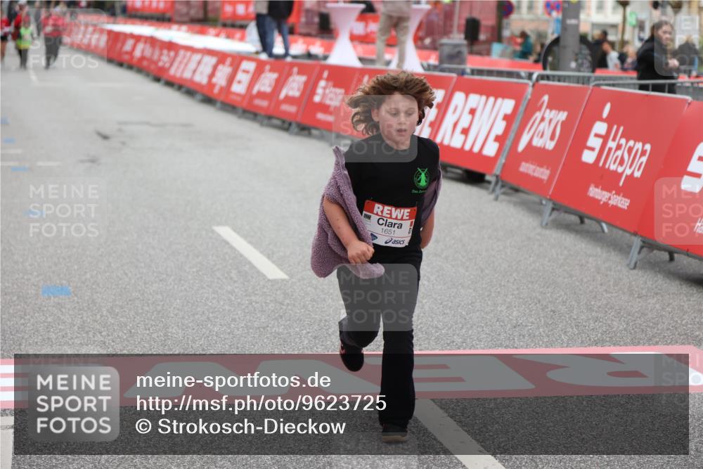 25.04.2026 - Das Zehntel Strokosch-Dieckow http://msf.ph/oto/9623725 25.04.2026 09:15:23 Ziel 1651, 3907 meine-sportfotos.de