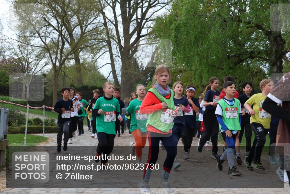 25.04.2026 - Das Zehntel Zöllner http://msf.ph/oto/9623730 25.04.2026 07:42:33 Laufen 3313, 144 meine-sportfotos.de