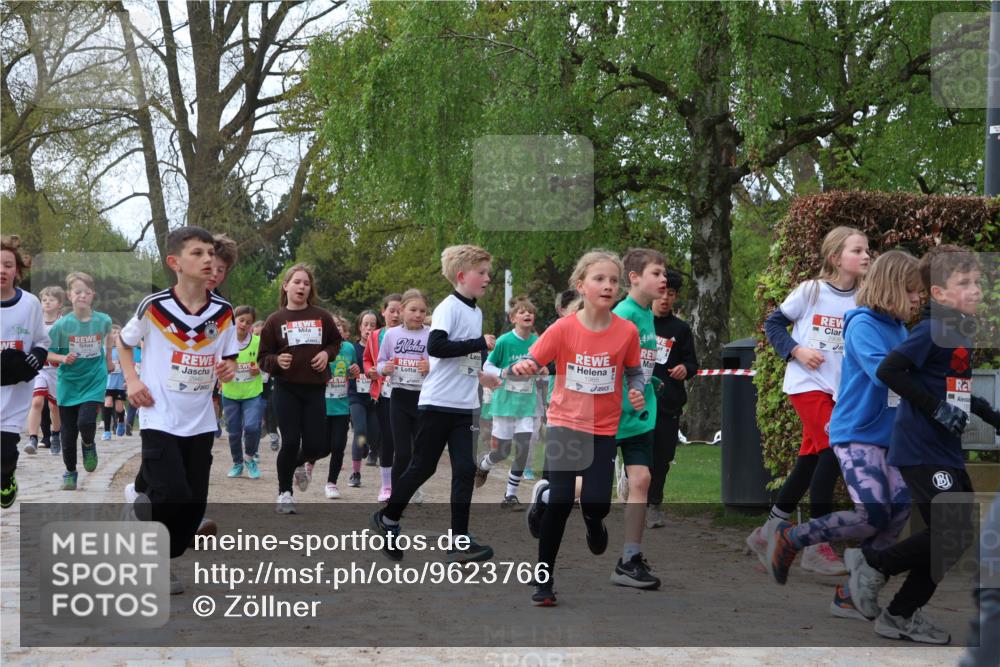 25.04.2026 - Das Zehntel Zöllner http://msf.ph/oto/9623766 25.04.2026 07:42:36 Laufen 1985 meine-sportfotos.de
