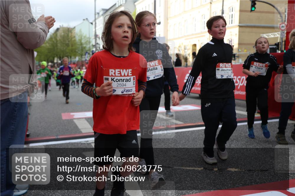 25.04.2026 - Das Zehntel Strokosch-Dieckow http://msf.ph/oto/9623775 25.04.2026 08:56:44 Ziel 1113, 1302, 1316, 1575, 1638, 1639, 1645, 1649, 1717, 1740, 1828, 1877, 1963, 1968, 2002, 2108, 2296, 2565, 2594, 2615, 2669, 2895, 3002, 3520, 3526, 3844, 3847, 3849, 3963, 3975, 4058 meine-sportfotos.de