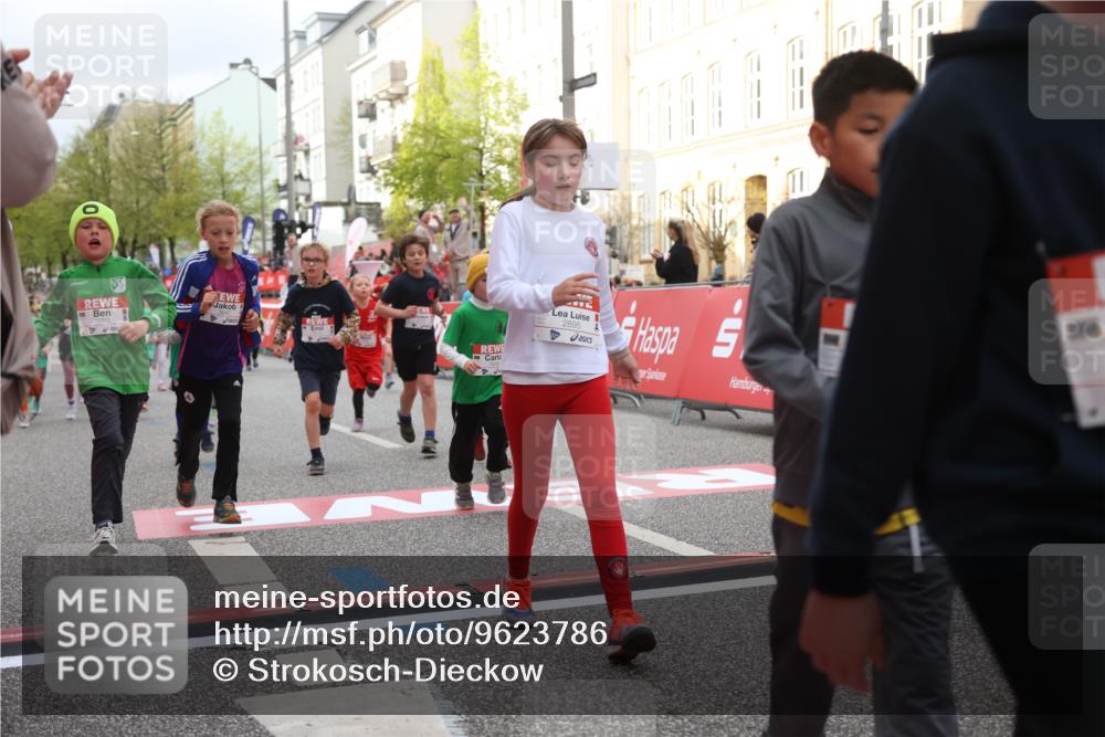 25.04.2026 - Das Zehntel Strokosch-Dieckow http://msf.ph/oto/9623786 25.04.2026 08:56:45 Ziel 1113, 1131, 1302, 1316, 1639, 1645, 1649, 1717, 1740, 1828, 1877, 1959, 1963, 1968, 2296, 2474, 2565, 2594, 2615, 2669, 2895, 3002, 3059, 3520, 3526, 3745, 3844, 3847, 3849, 3963, 3975, 4058 meine-sportfotos.de