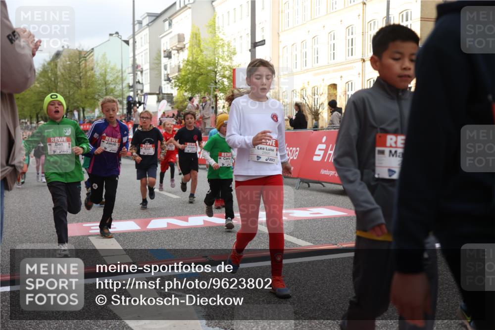 25.04.2026 - Das Zehntel Strokosch-Dieckow http://msf.ph/oto/9623802 25.04.2026 08:56:45 Ziel 1113, 1131, 1302, 1316, 1639, 1645, 1649, 1717, 1740, 1828, 1877, 1959, 1963, 1968, 2296, 2474, 2565, 2594, 2615, 2669, 2895, 3002, 3059, 3520, 3526, 3745, 3844, 3847, 3849, 3963, 3975, 4058 meine-sportfotos.de