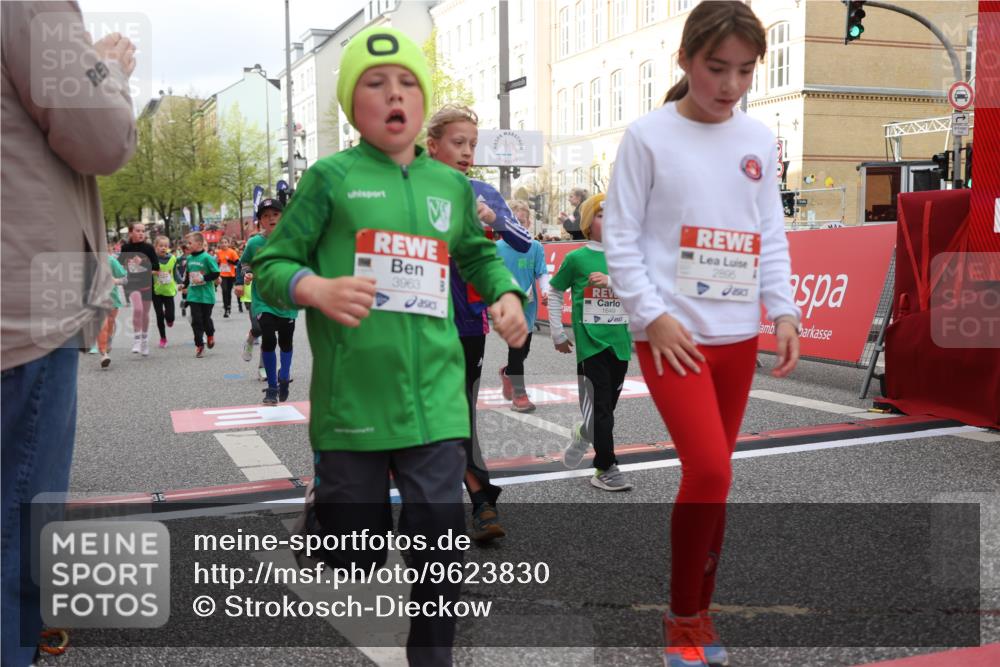 25.04.2026 - Das Zehntel Strokosch-Dieckow http://msf.ph/oto/9623830 25.04.2026 08:56:46 Ziel 1113, 1131, 1302, 1316, 1645, 1649, 1717, 1740, 1828, 1877, 1959, 2296, 2463, 2474, 2478, 2565, 2594, 2615, 2669, 2895, 3002, 3059, 3520, 3526, 3745, 3844, 3847, 3849, 3963, 4058 meine-sportfotos.de