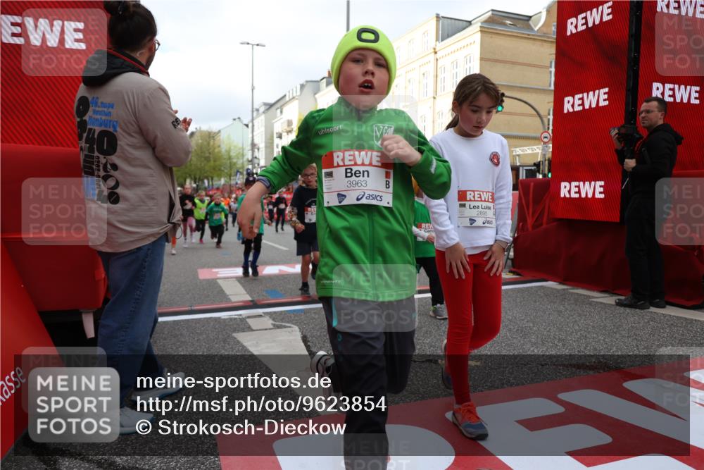 25.04.2026 - Das Zehntel Strokosch-Dieckow http://msf.ph/oto/9623854 25.04.2026 08:56:47 Ziel 1004, 1113, 1131, 1302, 1316, 1645, 1649, 1717, 1740, 1828, 1877, 1959, 2078, 2296, 2463, 2474, 2478, 2565, 2594, 2606, 2615, 2895, 3002, 3059, 3093, 3196, 3206, 3520, 3526, 3745, 3844, 3847, 3891, 3963 meine-sportfotos.de