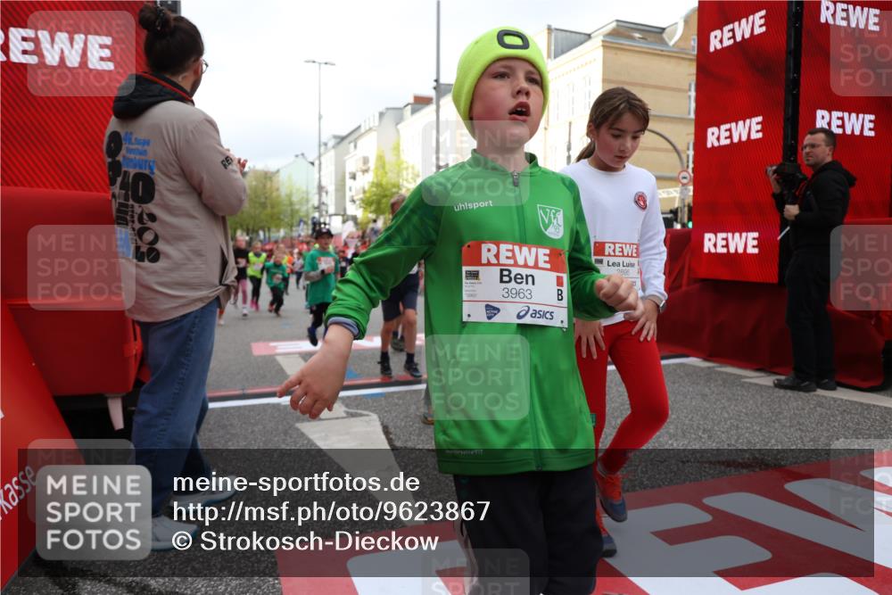 25.04.2026 - Das Zehntel Strokosch-Dieckow http://msf.ph/oto/9623867 25.04.2026 08:56:47 Ziel 1004, 1113, 1131, 1302, 1316, 1645, 1649, 1717, 1740, 1828, 1877, 1959, 2078, 2296, 2463, 2474, 2478, 2565, 2594, 2606, 2615, 2895, 3002, 3059, 3093, 3196, 3206, 3520, 3526, 3745, 3844, 3847, 3891, 3963 meine-sportfotos.de
