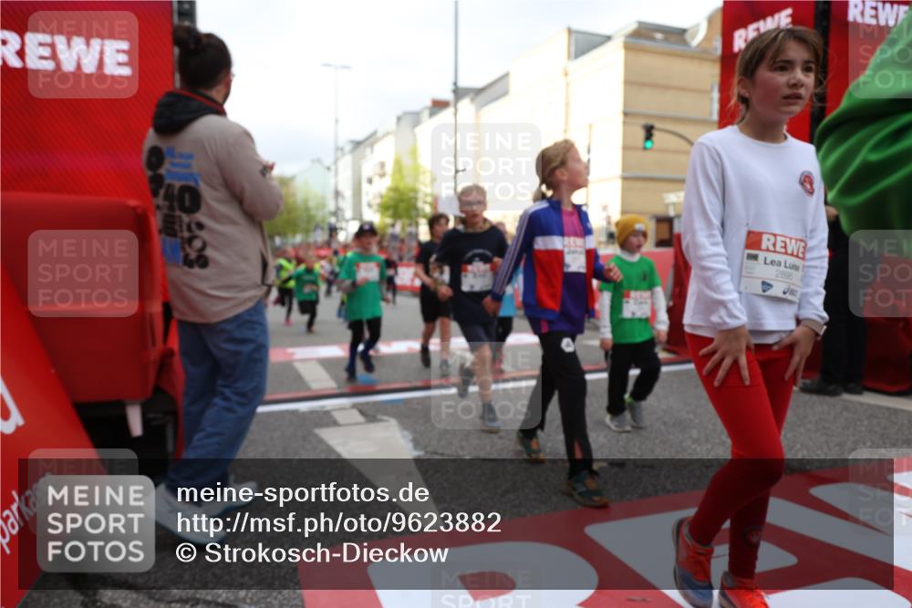 25.04.2026 - Das Zehntel Strokosch-Dieckow http://msf.ph/oto/9623882 25.04.2026 08:56:47 Ziel 1004, 1113, 1131, 1302, 1316, 1645, 1649, 1717, 1740, 1828, 1877, 1959, 2078, 2296, 2463, 2474, 2478, 2565, 2594, 2606, 2615, 2895, 3002, 3059, 3093, 3196, 3206, 3520, 3526, 3745, 3844, 3847, 3891, 3963 meine-sportfotos.de