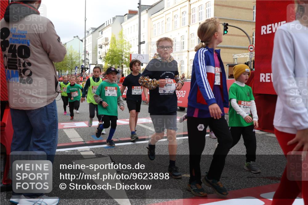 25.04.2026 - Das Zehntel Strokosch-Dieckow http://msf.ph/oto/9623898 25.04.2026 08:56:48 Ziel 1004, 1113, 1131, 1302, 1307, 1316, 1369, 1645, 1649, 1717, 1740, 1828, 1877, 1959, 2078, 2296, 2323, 2463, 2474, 2478, 2594, 2606, 2895, 3002, 3059, 3093, 3196, 3206, 3520, 3526, 3745, 3847, 3891, 3963 meine-sportfotos.de