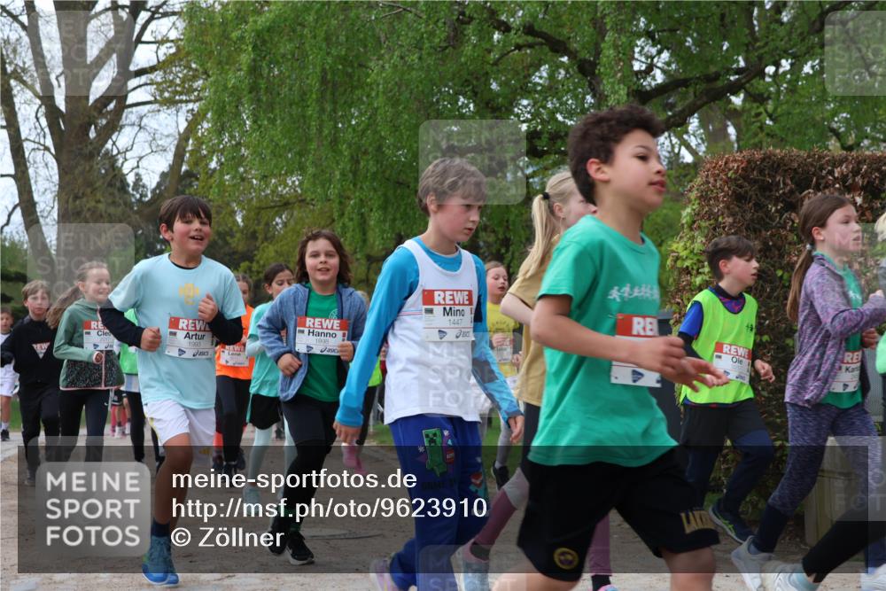 25.04.2026 - Das Zehntel Zöllner http://msf.ph/oto/9623910 25.04.2026 07:42:44 Laufen 1993, 1447, 25105, 1998 meine-sportfotos.de