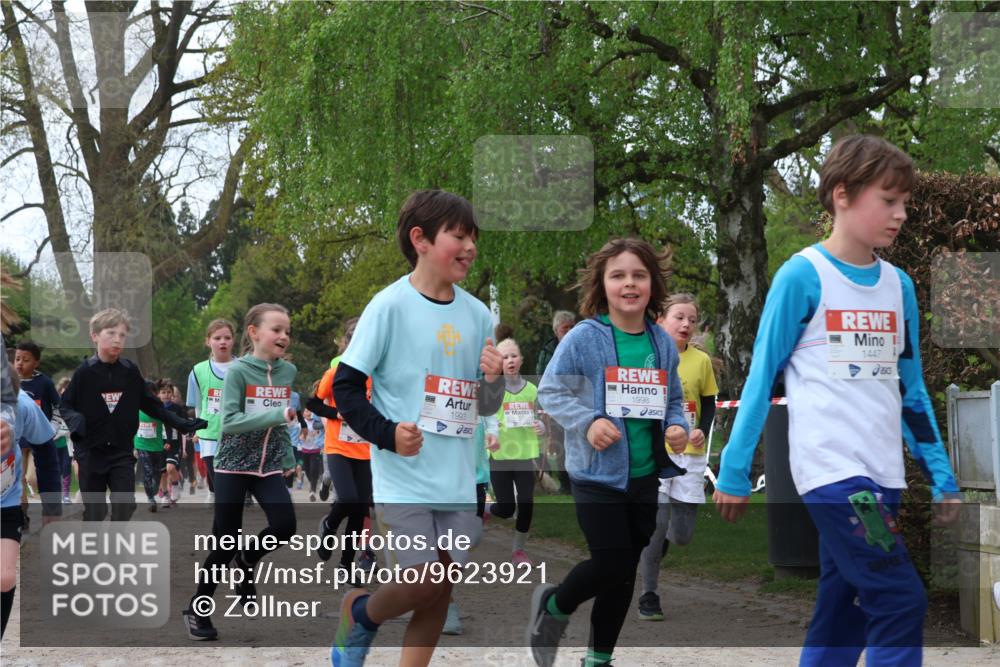 25.04.2026 - Das Zehntel Zöllner http://msf.ph/oto/9623921 25.04.2026 07:42:45 Laufen 1993, 1998, 1447 meine-sportfotos.de