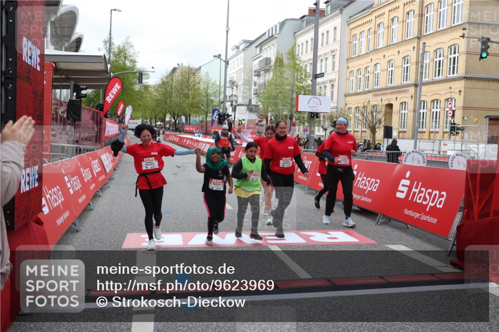25.04.2026 - Das Zehntel Strokosch-Dieckow http://msf.ph/oto/9623969 25.04.2026 09:15:43 Ziel 1379, 2209 meine-sportfotos.de
