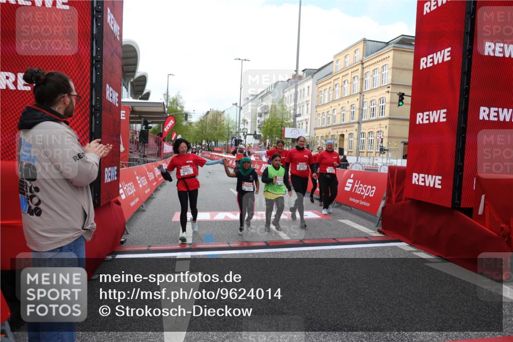 25.04.2026 - Das Zehntel Strokosch-Dieckow http://msf.ph/oto/9624014 25.04.2026 09:15:43 Ziel 1379, 2209 meine-sportfotos.de
