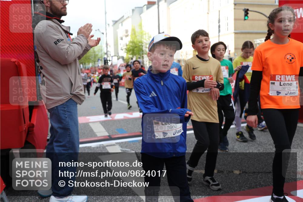 25.04.2026 - Das Zehntel Strokosch-Dieckow http://msf.ph/oto/9624017 25.04.2026 08:56:54 Ziel 1004, 1134, 1307, 1369, 1562, 1567, 2040, 2078, 2217, 2229, 2323, 2463, 2478, 2484, 2606, 2607, 3065, 3093, 3196, 3206, 3610, 3715, 3718, 3722, 3803, 3891, 3950 meine-sportfotos.de