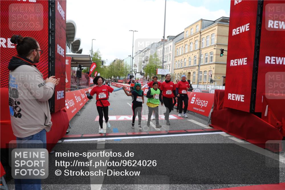 25.04.2026 - Das Zehntel Strokosch-Dieckow http://msf.ph/oto/9624026 25.04.2026 09:15:43 Ziel 1379, 2209 meine-sportfotos.de