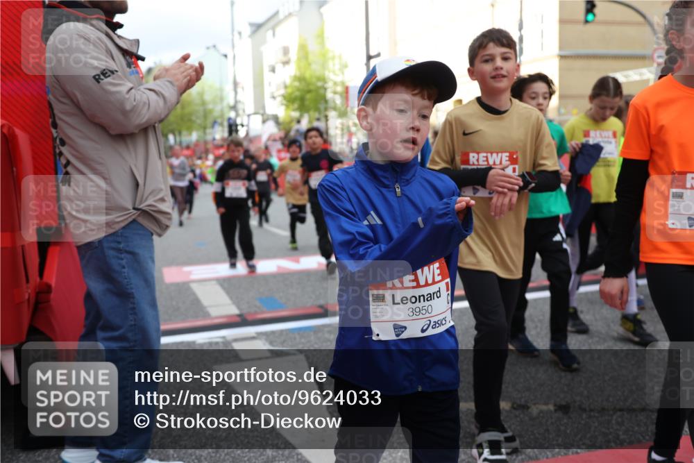 25.04.2026 - Das Zehntel Strokosch-Dieckow http://msf.ph/oto/9624033 25.04.2026 08:56:54 Ziel 1004, 1134, 1307, 1369, 1562, 1567, 2040, 2078, 2217, 2229, 2323, 2463, 2478, 2484, 2606, 2607, 3065, 3093, 3196, 3206, 3610, 3715, 3718, 3722, 3803, 3891, 3950 meine-sportfotos.de