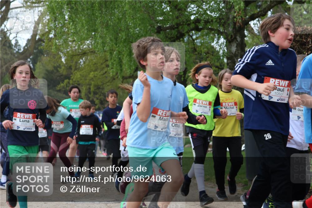 25.04.2026 - Das Zehntel Zöllner http://msf.ph/oto/9624063 25.04.2026 07:42:58 Laufen 3101, 1180, 26, 1174, 3193, 1050, 16, 26 meine-sportfotos.de