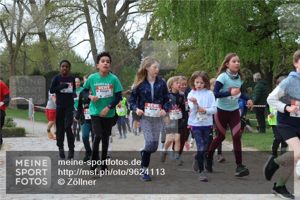 25.04.2026 - Das Zehntel Zöllner http://msf.ph/oto/9624113 25.04.2026 07:43:01 Laufen 444, 4062, 4061 meine-sportfotos.de