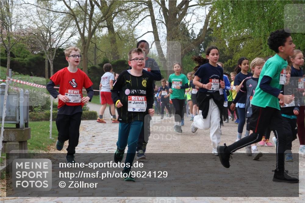 25.04.2026 - Das Zehntel Zöllner http://msf.ph/oto/9624129 25.04.2026 07:43:02 Laufen 6339, 2686, 1529, 3875, 1144 meine-sportfotos.de