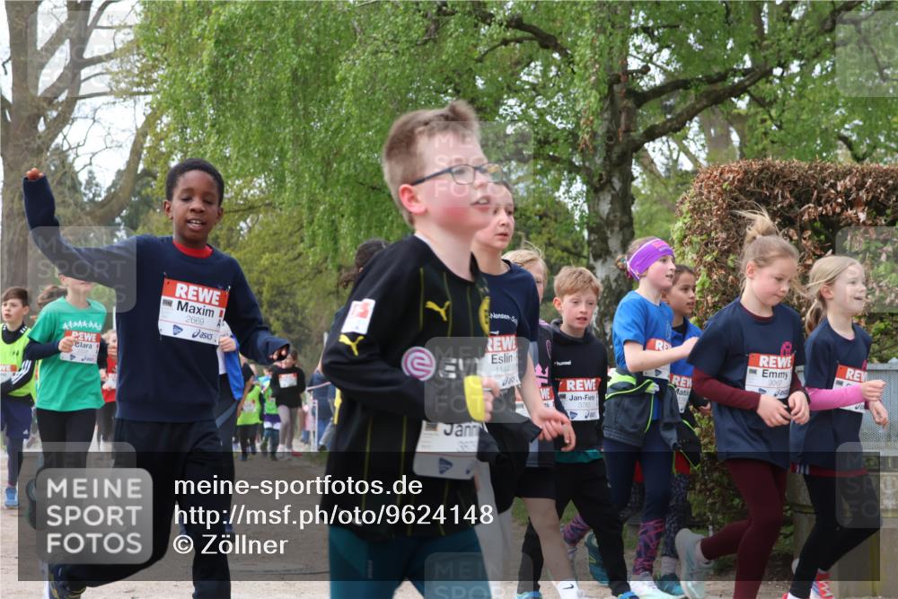 25.04.2026 - Das Zehntel Zöllner http://msf.ph/oto/9624148 25.04.2026 07:43:03 Laufen 444444, 2669, 387, 280, 3783 meine-sportfotos.de